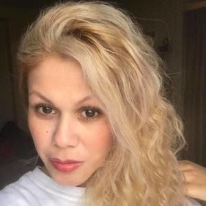 Meet your Posher, Myra